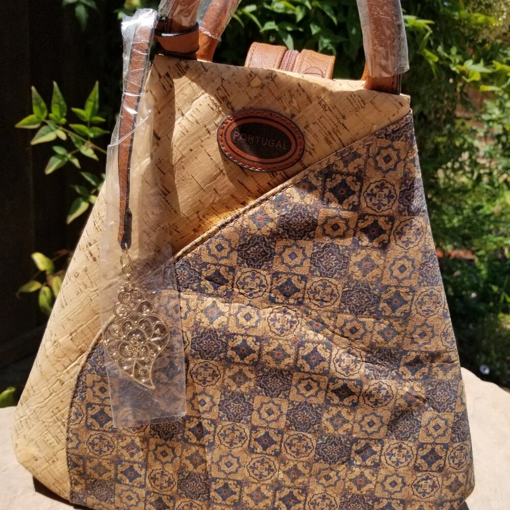 PORTUGAL CORK BACKPACK - Picture 4 of 8